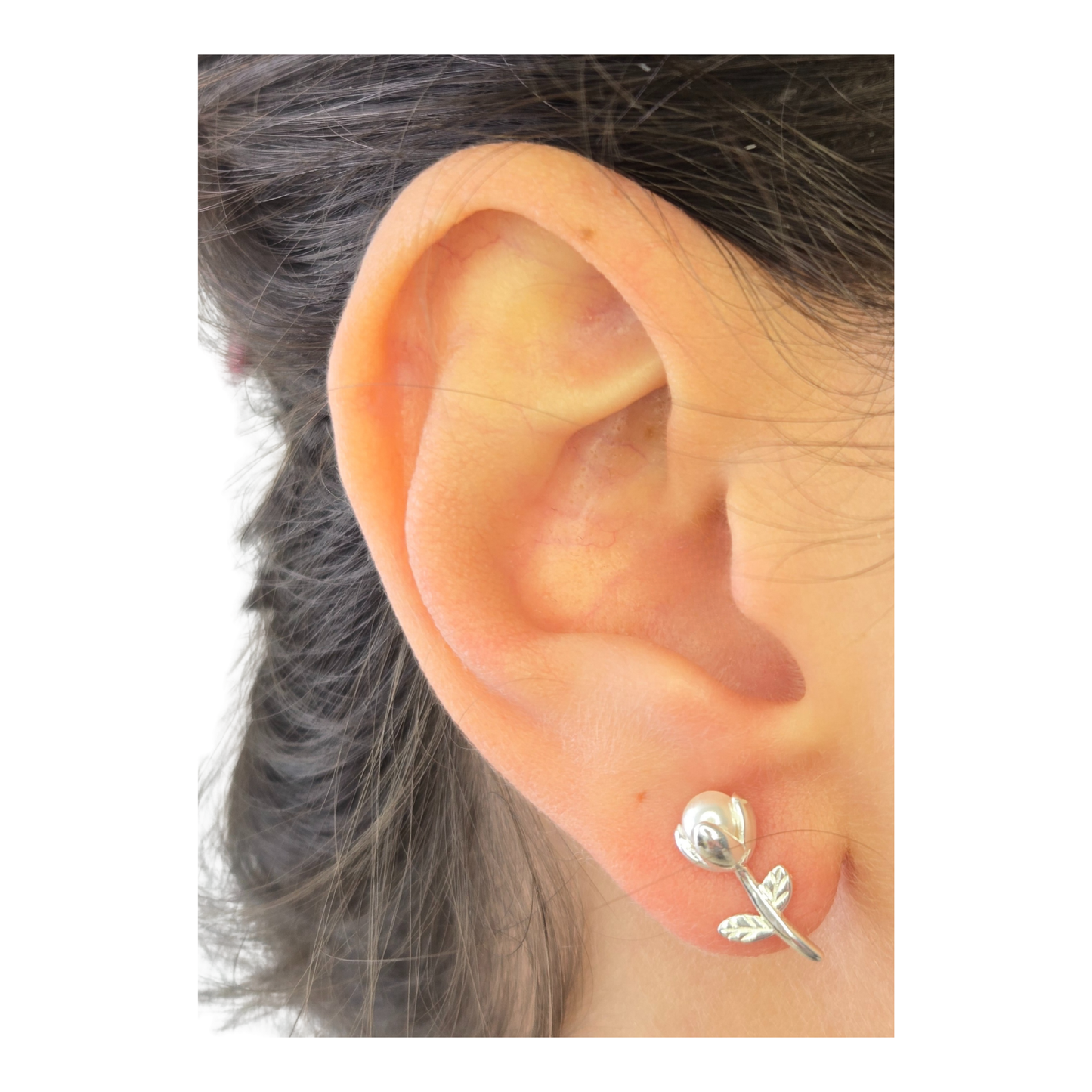 Rosebella Pearl Studs