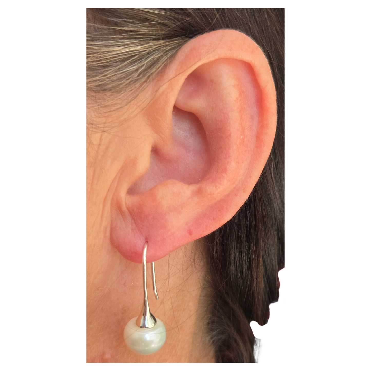 Silhouette Pearl Drop