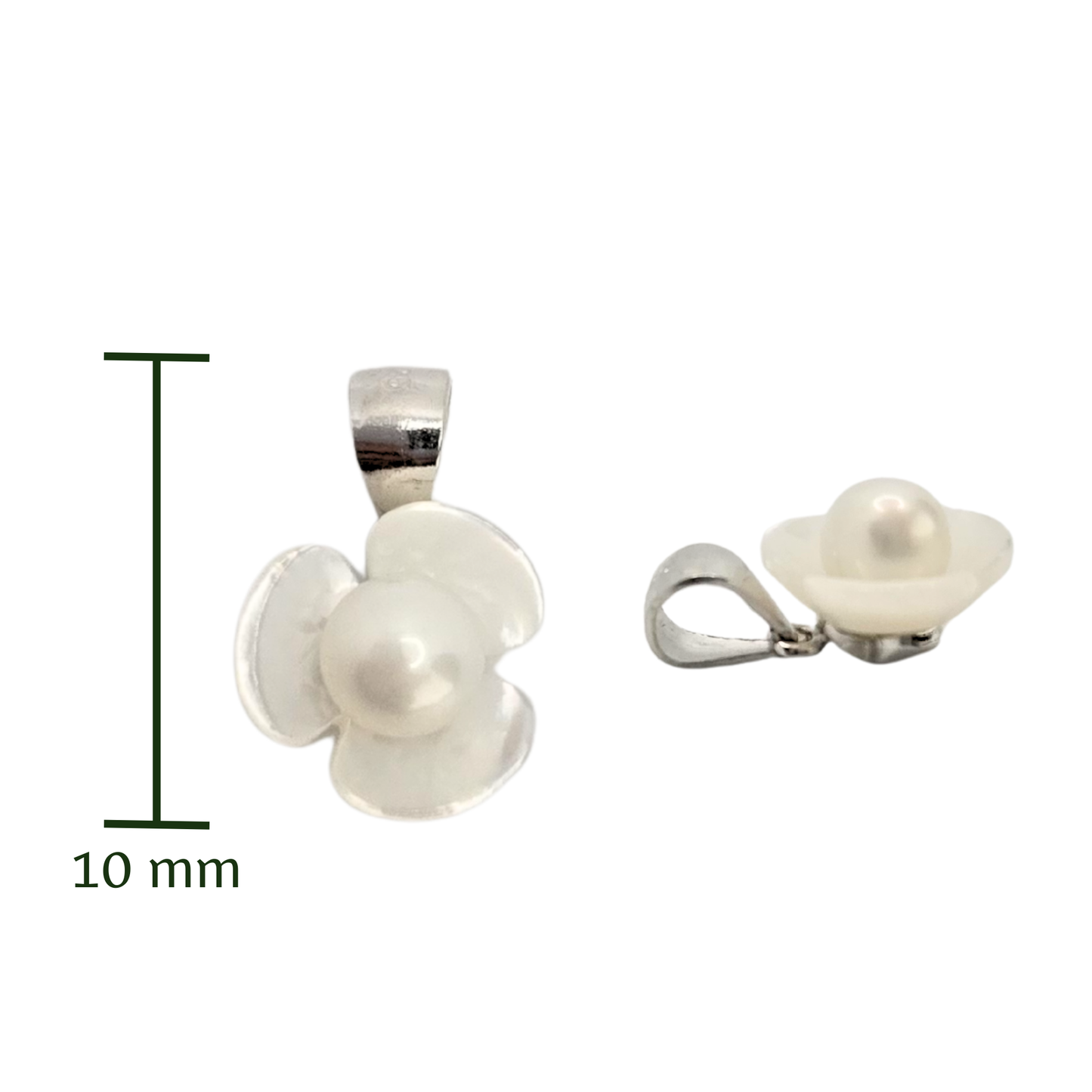 Soft Bloom Pearl Pendant