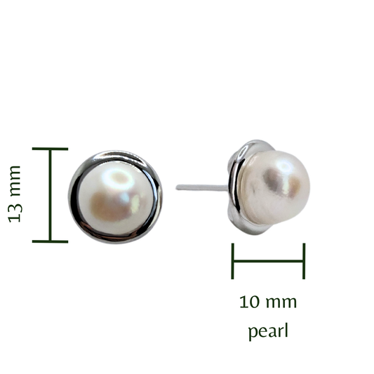 Aurelia Pearl Studs