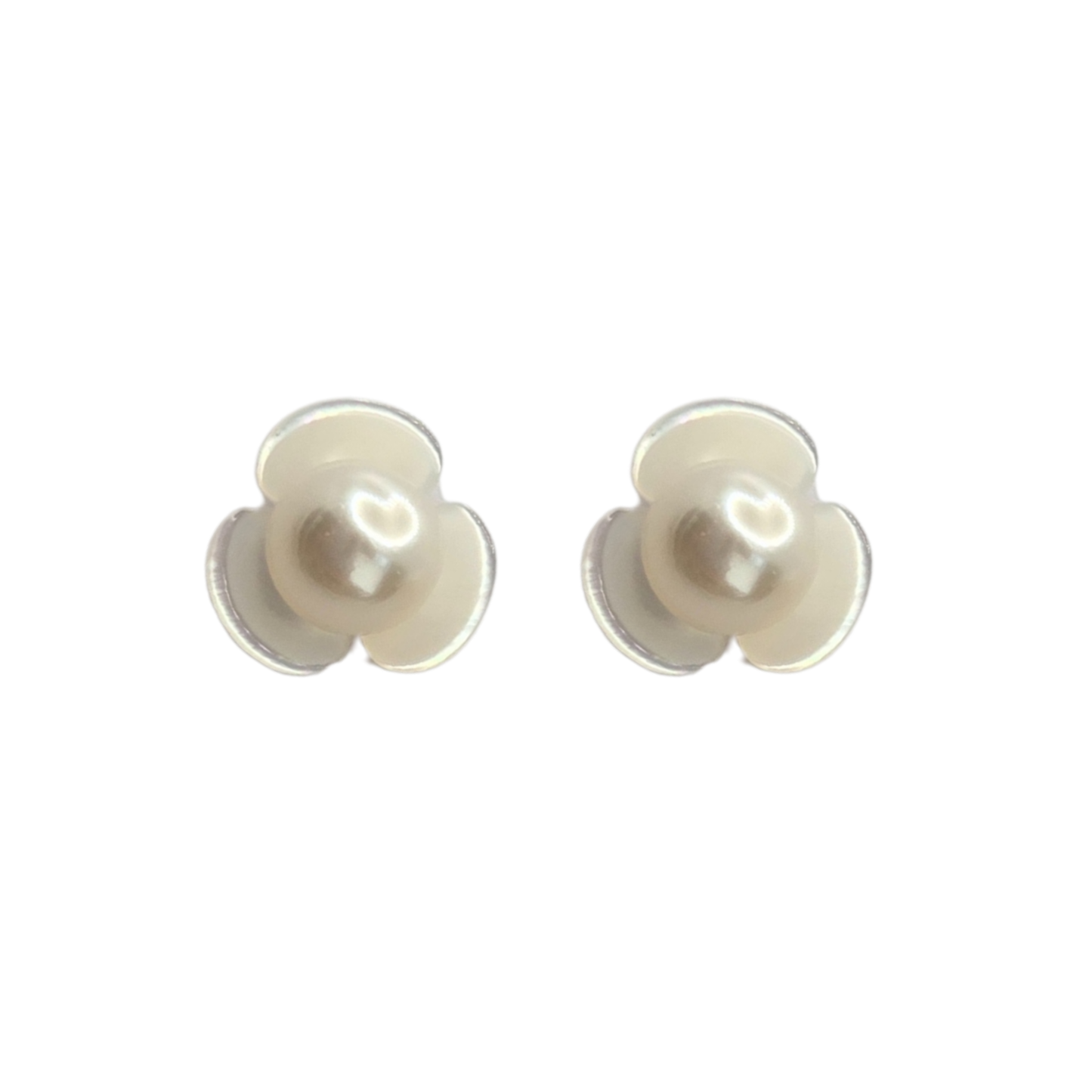 Soft Bloom Pearl Earrings